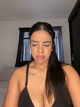 trianawhite online show from March 3, 3:07 pm