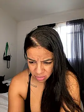 trianawhite online show from January 17, 3:30 pm