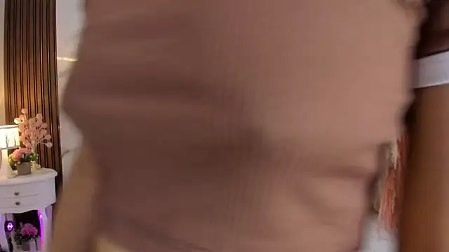 hannahill69 online show from September 26, 5:05 am