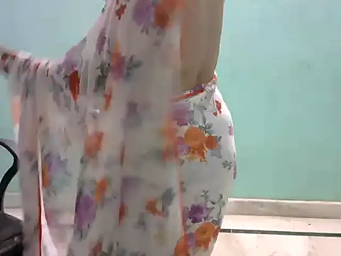 Snapshot of SexyRashmika chatting on September 17, 6:39 pm SexyRashmika online show from September 17, 6:39 pm