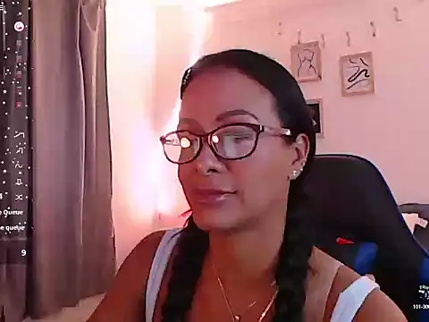 emmily castro online show from October 6, 1:06 pm