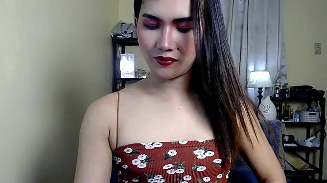 Snapshot of beatrice_21 chatting on September 21, 4:11 am beatrice 21 online show from September 21, 4:11 am