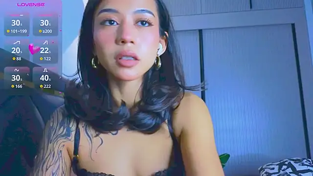 Snapshot of Mia_Tin chatting on October 18, 5:15 pm Mia Tin online show from October 18, 5:15 pm