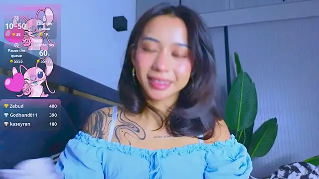 Snapshot of Mia_Tin chatting on September 28, 4:12 pm Mia Tin online show from September 28, 4:12 pm