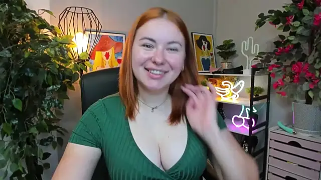 LAYLAxSTAR online show from September 19, 7:18 am