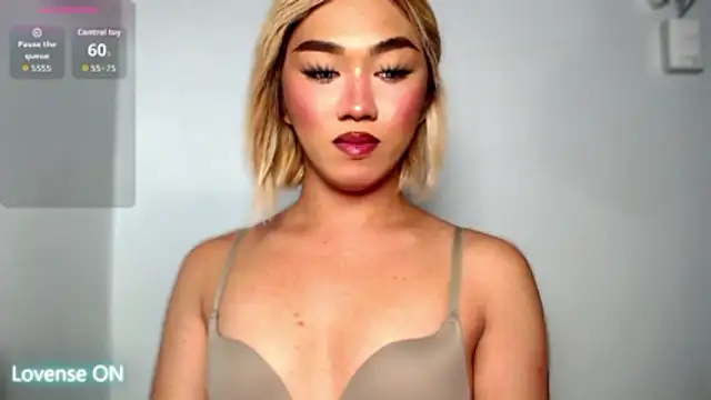 Mariadel Hilton online show from October 31, 7:40 pm