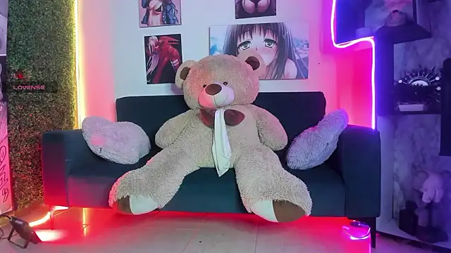  liathompsom09 online show from March 3, 11:00 pm