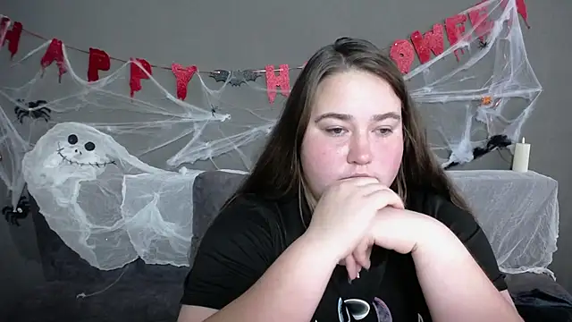 Snapshot of XX_Daniella_XX chatting on October 16, 7:33 am XX Daniella XX online show from October 16, 7:33 am