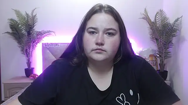 Snapshot of XX_Daniella_XX chatting on October 6, 6:19 am XX Daniella XX online show from October 6, 6:19 am