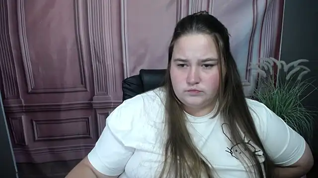 Snapshot of XX_Daniella_XX chatting on September 19, 8:35 am XX Daniella XX online show from September 19, 8:35 am