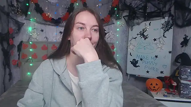 KaleyReed online show from October 31, 6:50 am