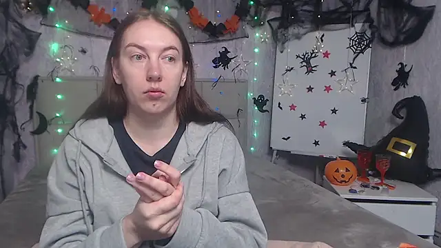 KaleyReed online show from October 24, 5:47 am