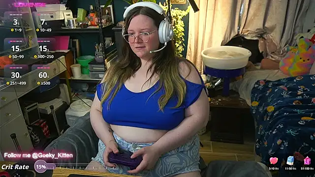 Snapshot of Geeky_Kitten chatting on September 12, 3:08 pm Geeky Kitten online show from September 12, 3:08 pm