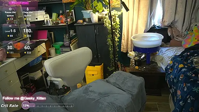 Snapshot of Geeky_Kitten chatting on September 14, 4:27 pm Geeky Kitten online show from September 14, 4:27 pm