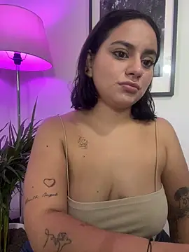 Snapshot of susy_angel chatting on October 13, 11:07 pm susy angel online show from October 13, 11:07 pm