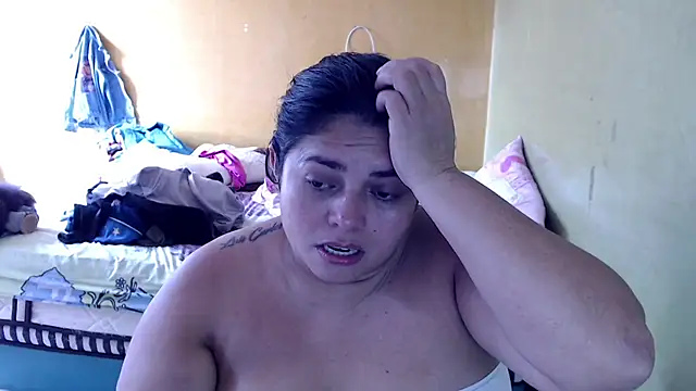 Snapshot of yulieth_bbw chatting on October 26, 7:42 pm yulieth bbw online show from October 26, 7:42 pm