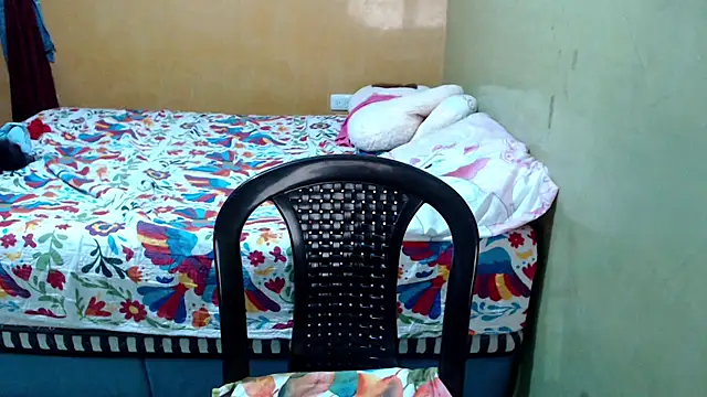 Snapshot of yulieth_bbw chatting on October 10, 1:43 am yulieth bbw online show from October 10, 1:43 am