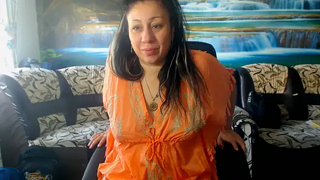 MoistMady online show from September 28, 6:53 am
