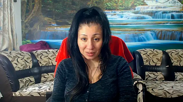 MoistMady online show from February 2, 10:14 am