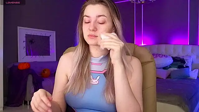 elinanortas online show from November 3, 1:31 am