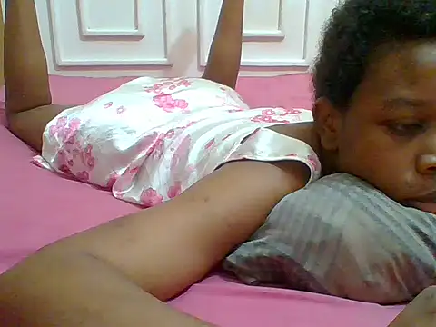 Snapshot of sweetshilahh chatting on September 20, 1:38 am sweetshilahh online show from September 20, 1:38 am