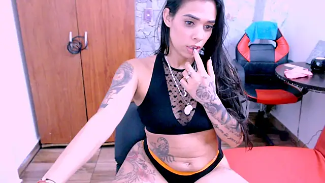kimberly 999 online show from July 8, 9:39 pm