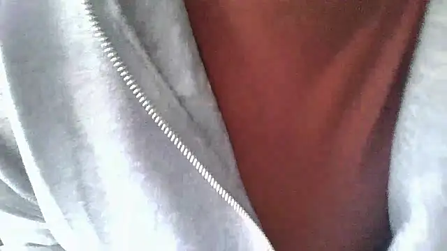 LiquidLeonie online show from March 17, 1:59 pm