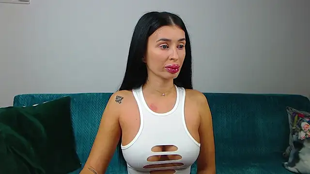 SaraDaisy online show from October 6, 4:56 pm