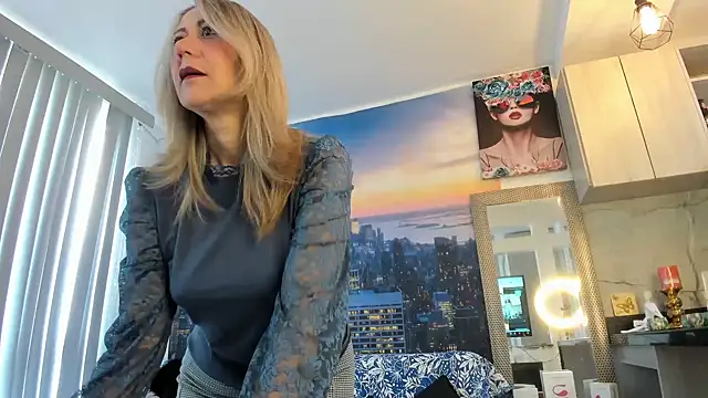 Snapshot of ashleymilf_1 chatting on September 8, 3:22 pm ashleymilf 1 online show from September 8, 3:22 pm