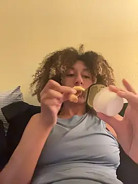 tastyyxx online show from July 18, 6:17 am
