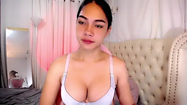 Snapshot of malkina69 chatting on October 26, 2:29 am malkina69 online show from October 26, 2:29 am