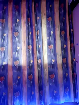 Snapshot of BellaBellaHot chatting on October 5, 3:06 pm BellaBellaHot online show from October 5, 3:06 pm