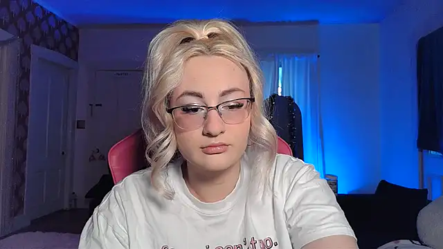 ashleyblaydex online show from January 15, 9:21 pm