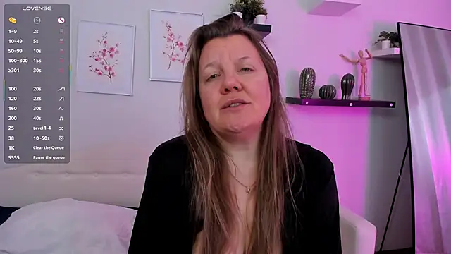 anna bones online show from September 17, 6:00 am
