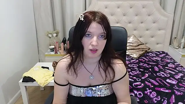 AmazingTori online show from January 12, 2:00 pm