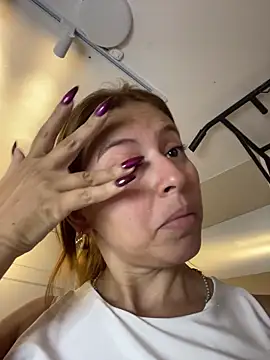 ROSE  15 online show from November 3, 8:02 pm