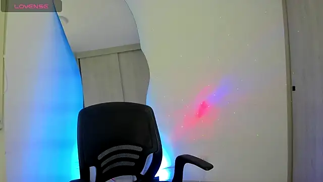 Snapshot of SussiVega chatting on October 30, 1:41 am SussiVega online show from October 30, 1:41 am