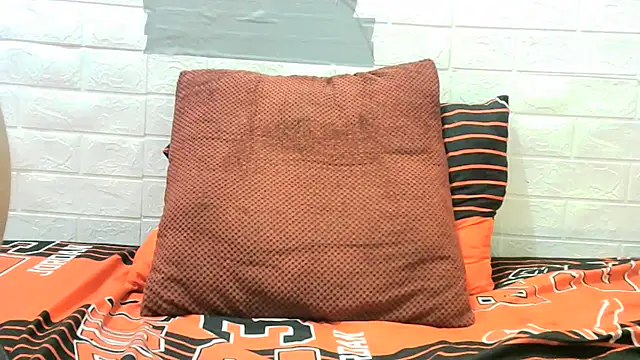 Snapshot of wildestsweetie chatting on October 18, 9:56 am wildestsweetie online show from October 18, 9:56 am