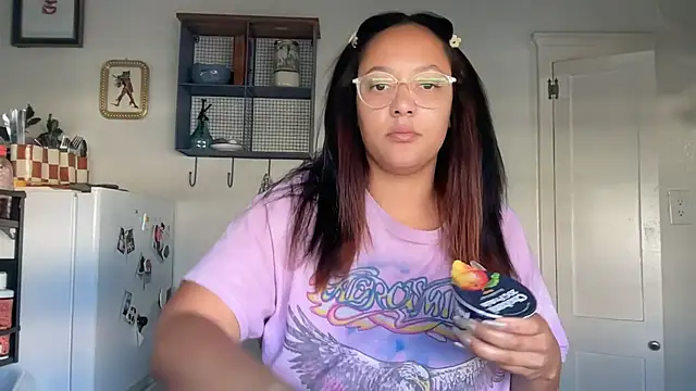 dreamyriri online show from March 7, 4:58 pm