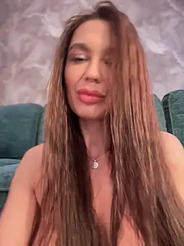 Emma Catt online show from February 3, 6:40 am