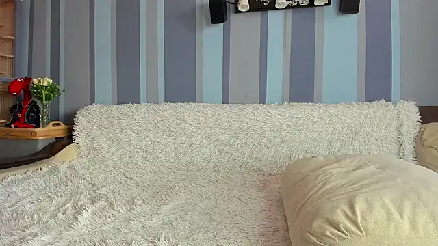 KatMartinez online show from March 18, 11:48 am