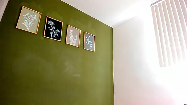 karlye 5 online show from March 26, 3:58 pm