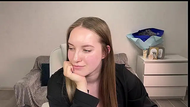 Snapshot of EvaMaddison chatting on September 13, 8:39 pm EvaMaddison online show from September 13, 8:39 pm