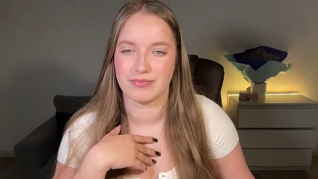 EvaMaddison online show from June 4, 7:51 pm