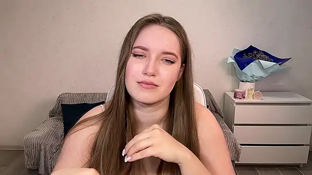 EvaMaddison online show from January 15, 6:41 am