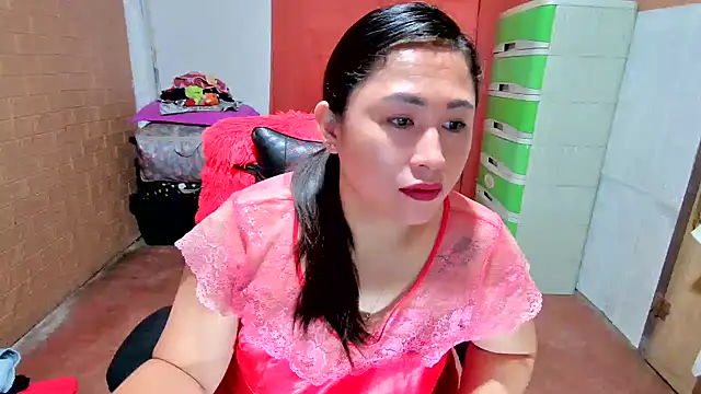 Snapshot of Ugly_Filipina chatting on October 17, 8:12 pm Ugly Filipina online show from October 17, 8:12 pm