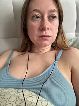 BrookeEvans online show from September 16, 5:48 am