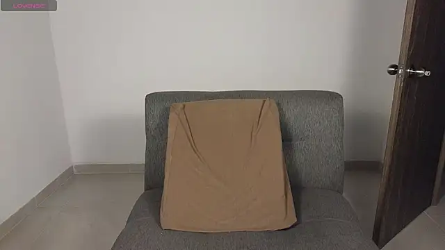 Snapshot of blue__moon_ chatting on October 8, 2:38 am blue moon online show from October 8, 2:38 am