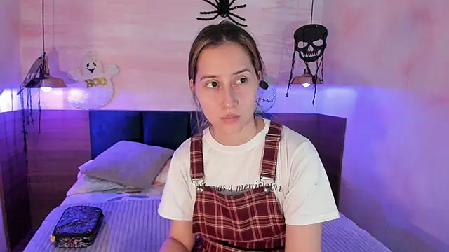 Snapshot of Abby_Sweet1_ chatting on October 8, 11:47 am Abby Sweet1 online show from October 8, 11:47 am