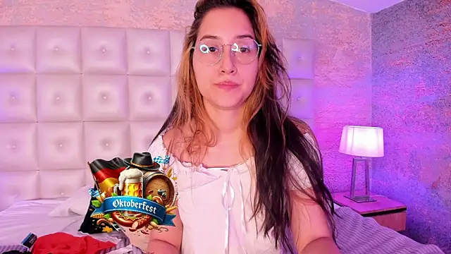 Snapshot of Abby_Sweet1_ chatting on October 1, 11:48 am Abby Sweet1 online show from October 1, 11:48 am